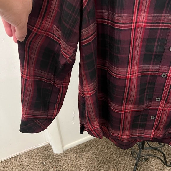 LANE BRYANT 18/20 Red and Black Plaid Button-Up Shirt. #039 - Picture 7 of 9